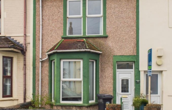 Updating in Victoria Park photo